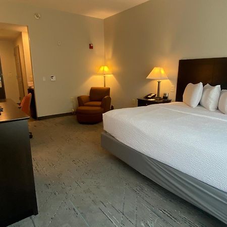 Wingate By Wyndham State Arena Raleigh/Cary Hotel Екстер'єр фото