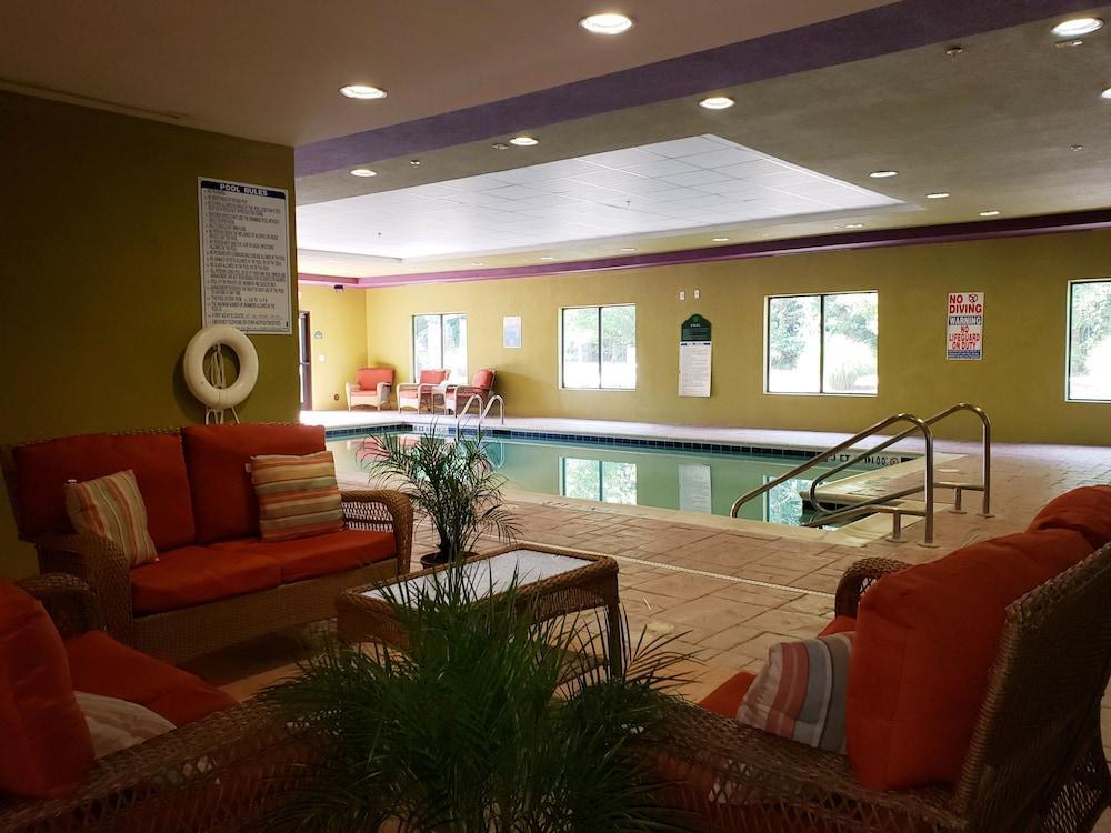 Wingate By Wyndham State Arena Raleigh/Cary Hotel Екстер'єр фото
