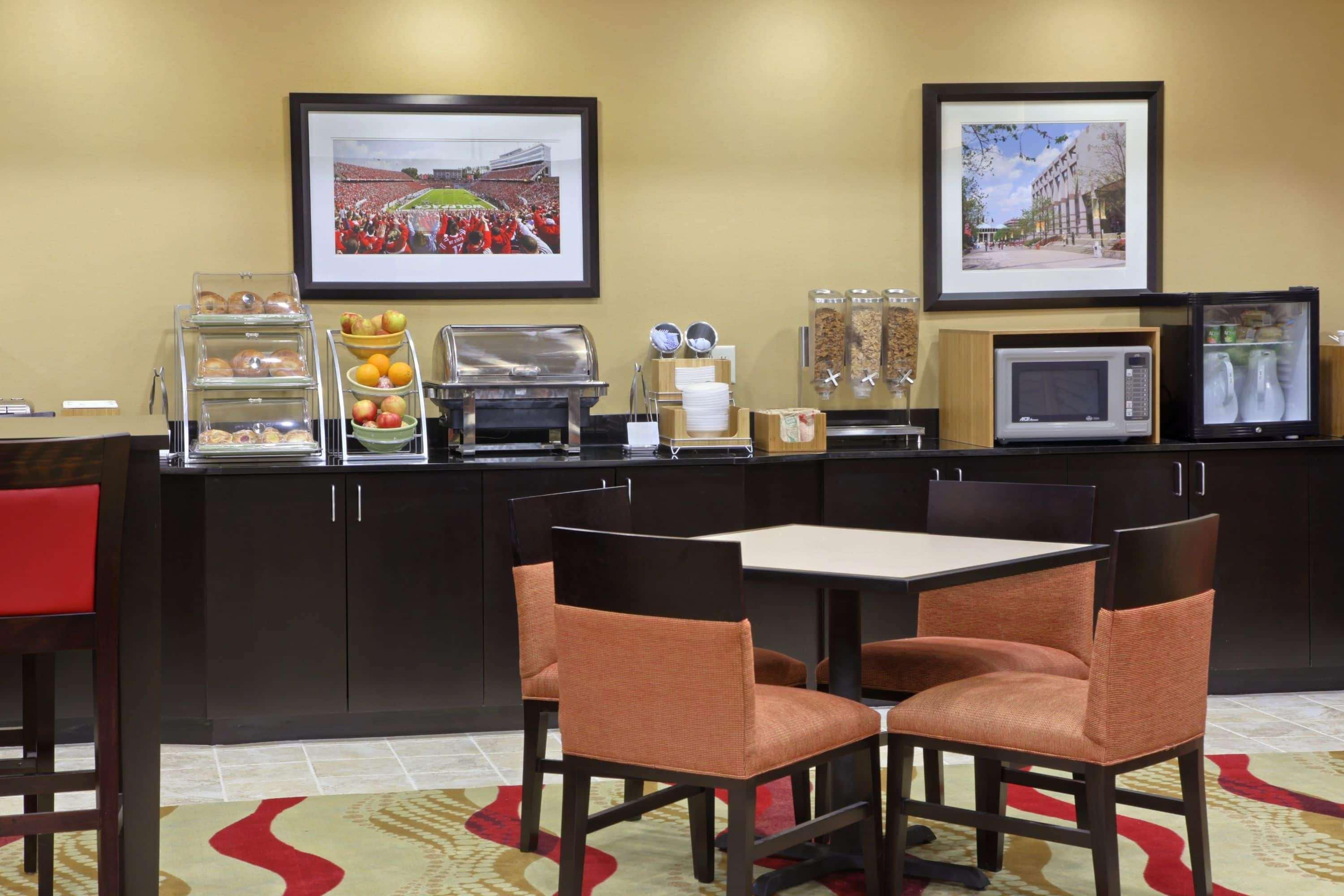 Wingate By Wyndham State Arena Raleigh/Cary Hotel Екстер'єр фото
