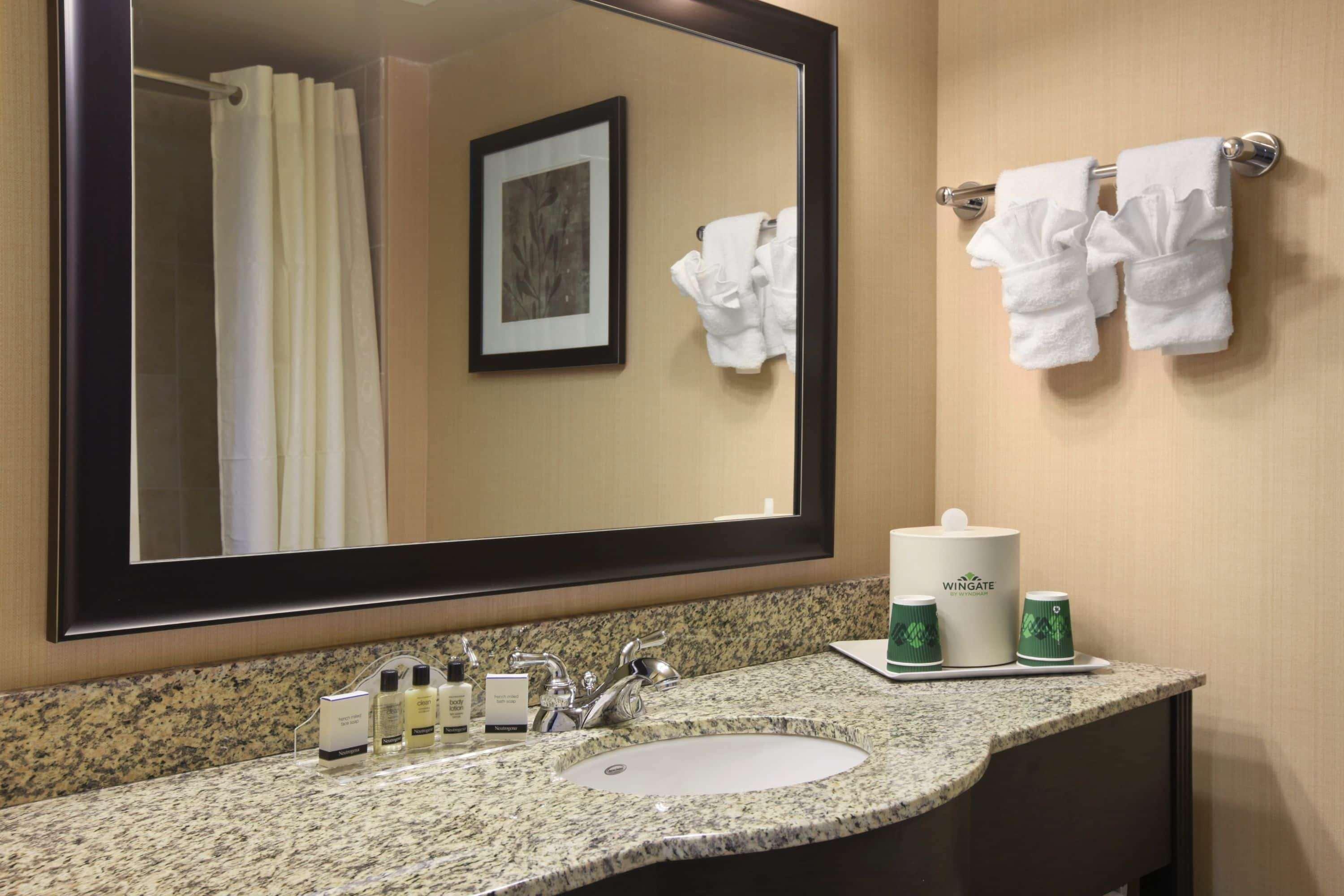 Wingate By Wyndham State Arena Raleigh/Cary Hotel Екстер'єр фото