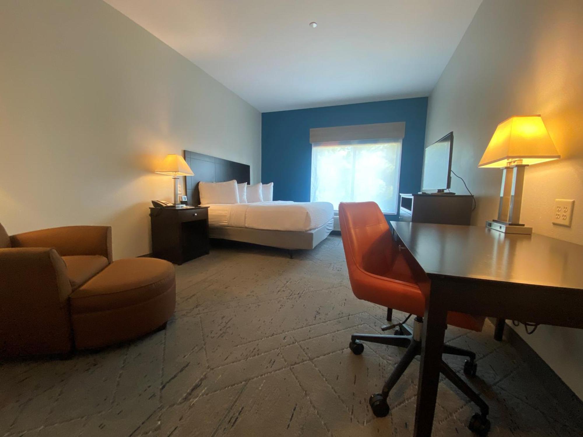 Wingate By Wyndham State Arena Raleigh/Cary Hotel Екстер'єр фото