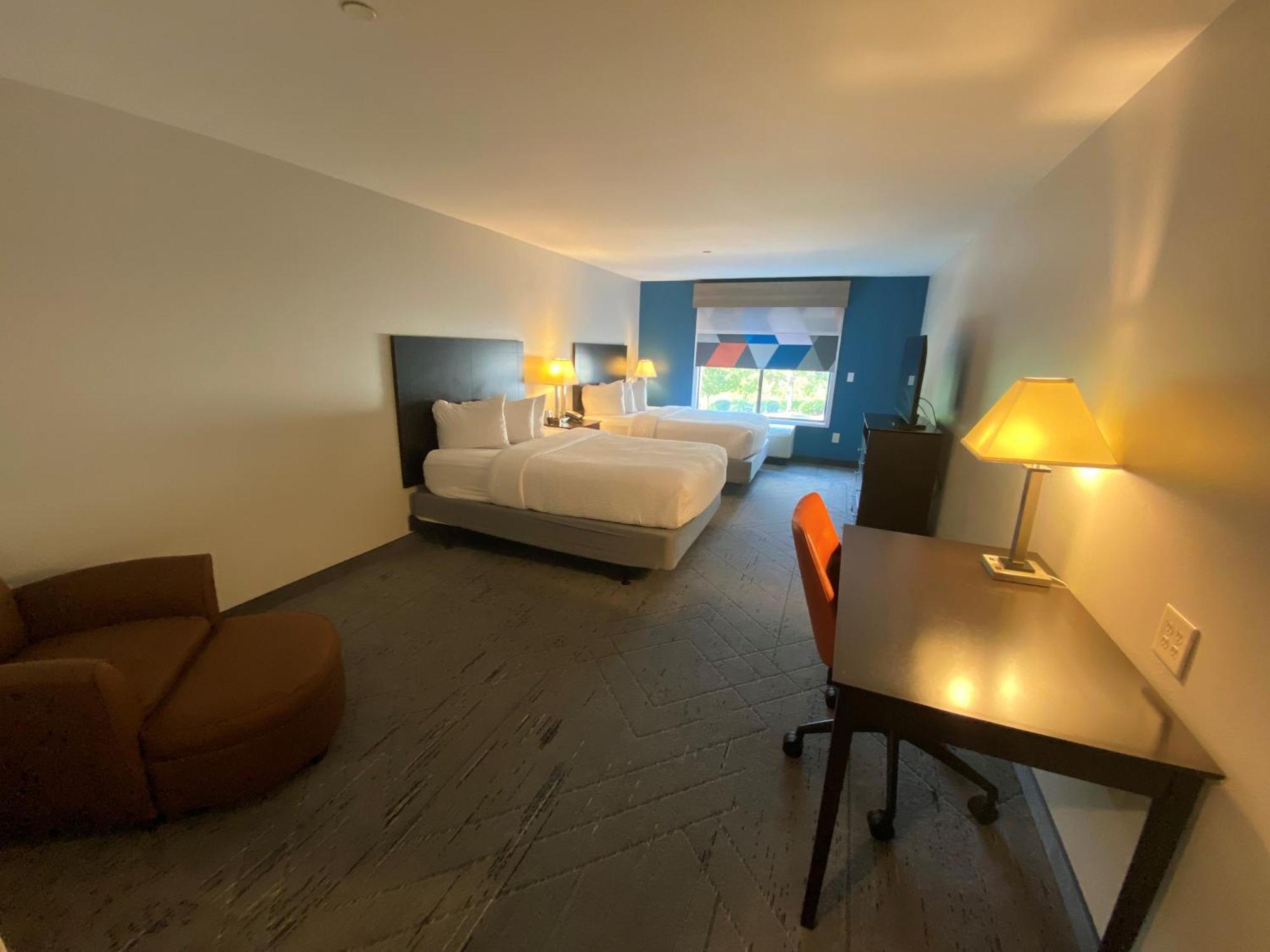 Wingate By Wyndham State Arena Raleigh/Cary Hotel Екстер'єр фото