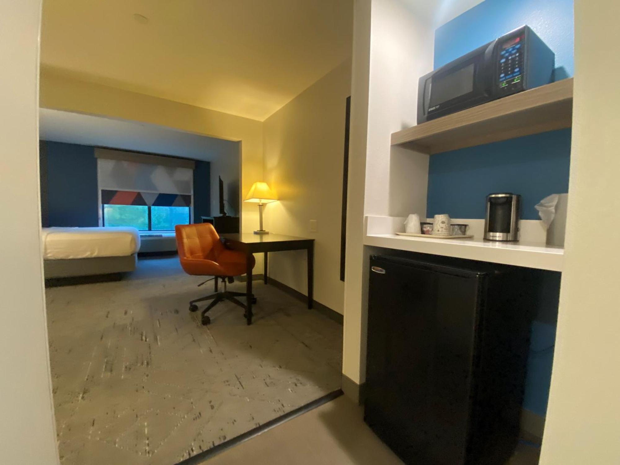 Wingate By Wyndham State Arena Raleigh/Cary Hotel Екстер'єр фото