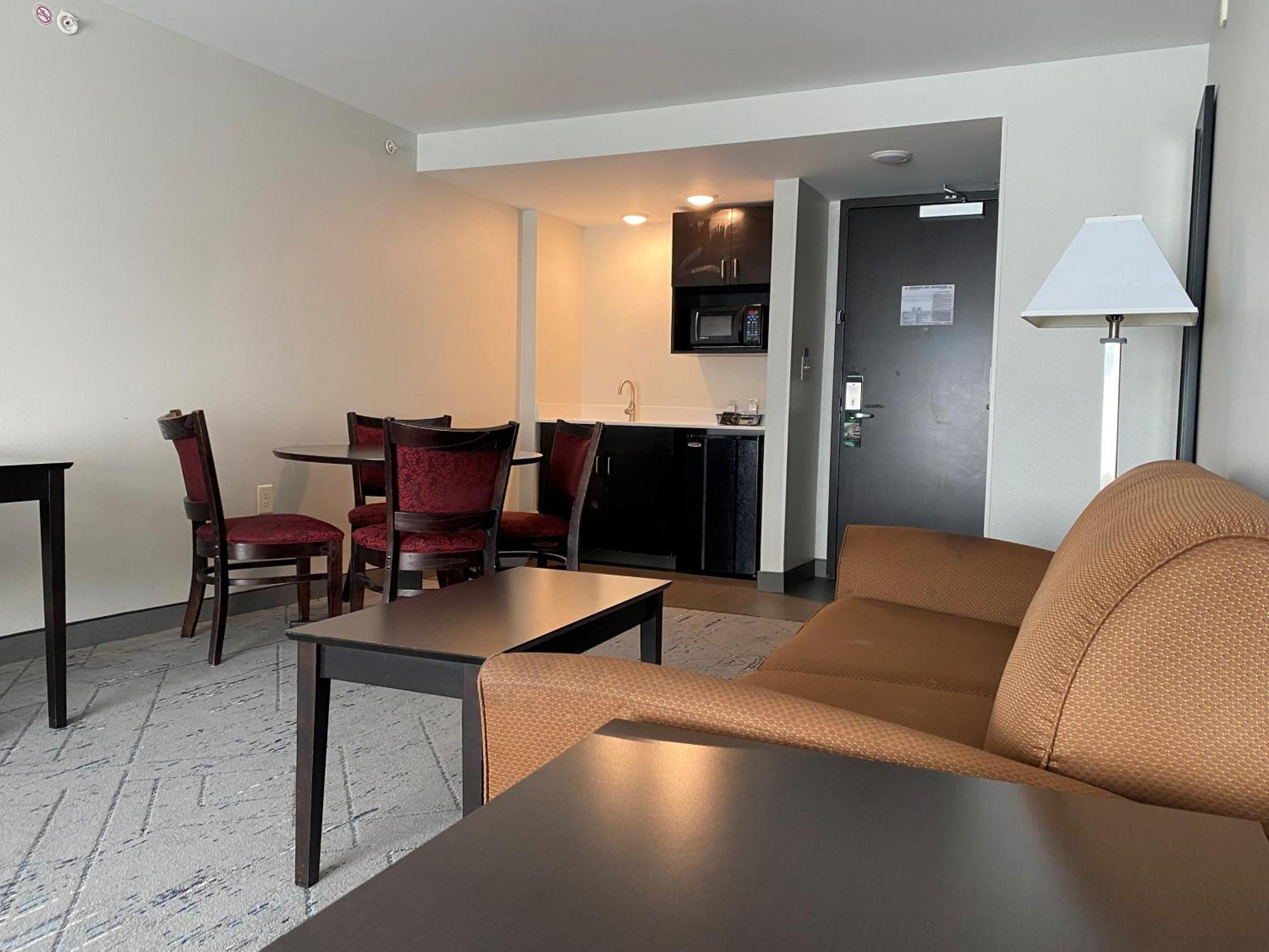 Wingate By Wyndham State Arena Raleigh/Cary Hotel Екстер'єр фото