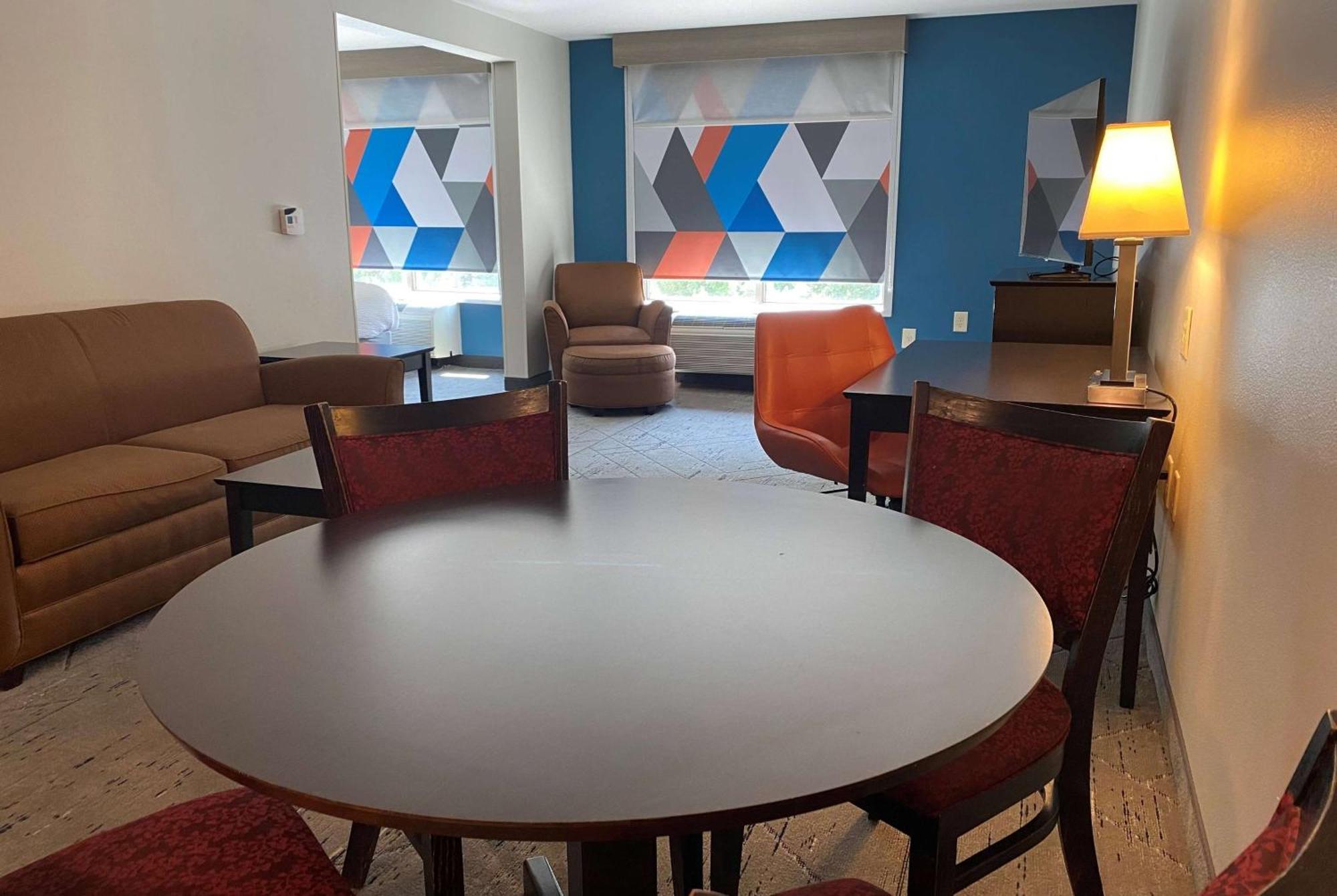 Wingate By Wyndham State Arena Raleigh/Cary Hotel Екстер'єр фото
