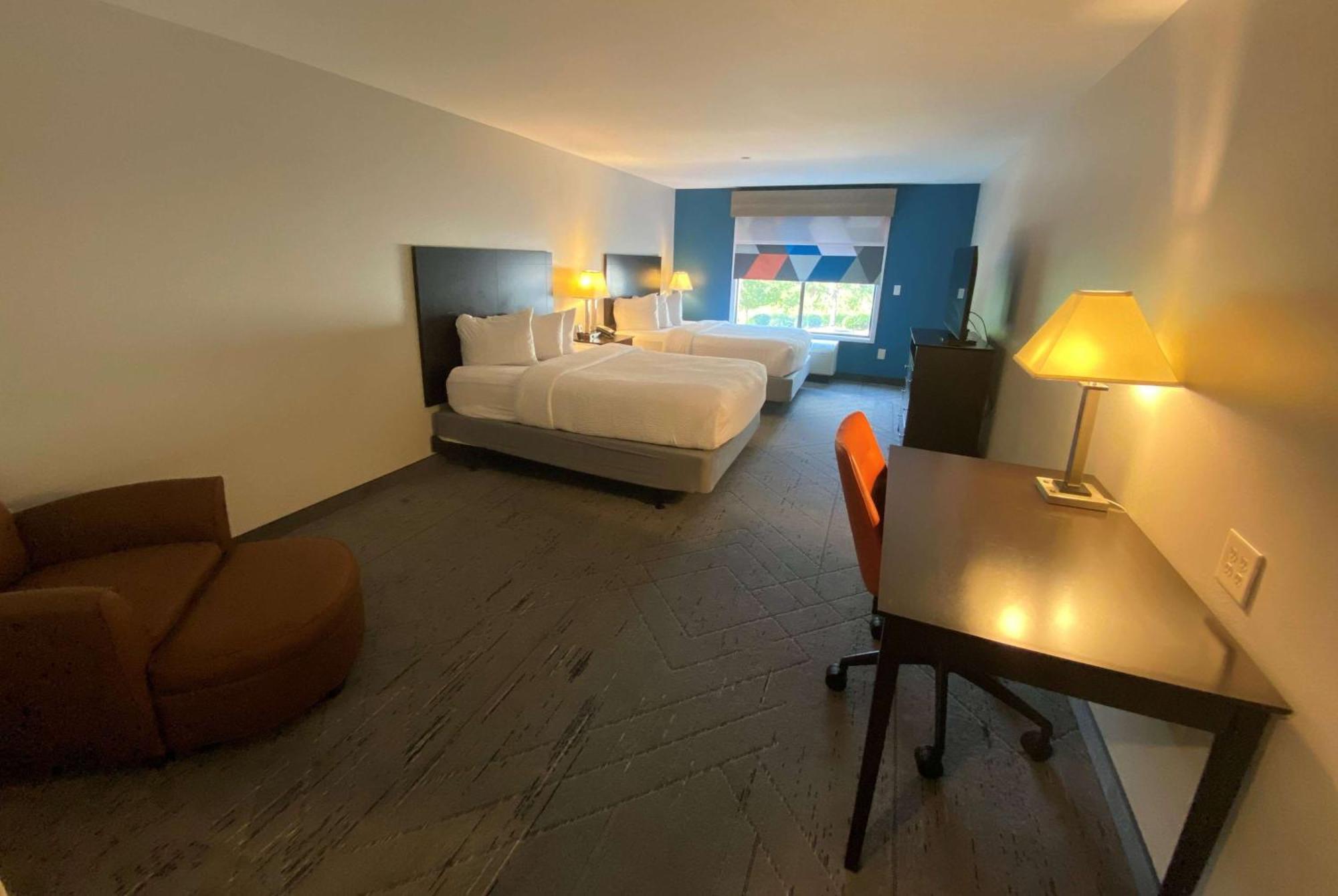 Wingate By Wyndham State Arena Raleigh/Cary Hotel Екстер'єр фото