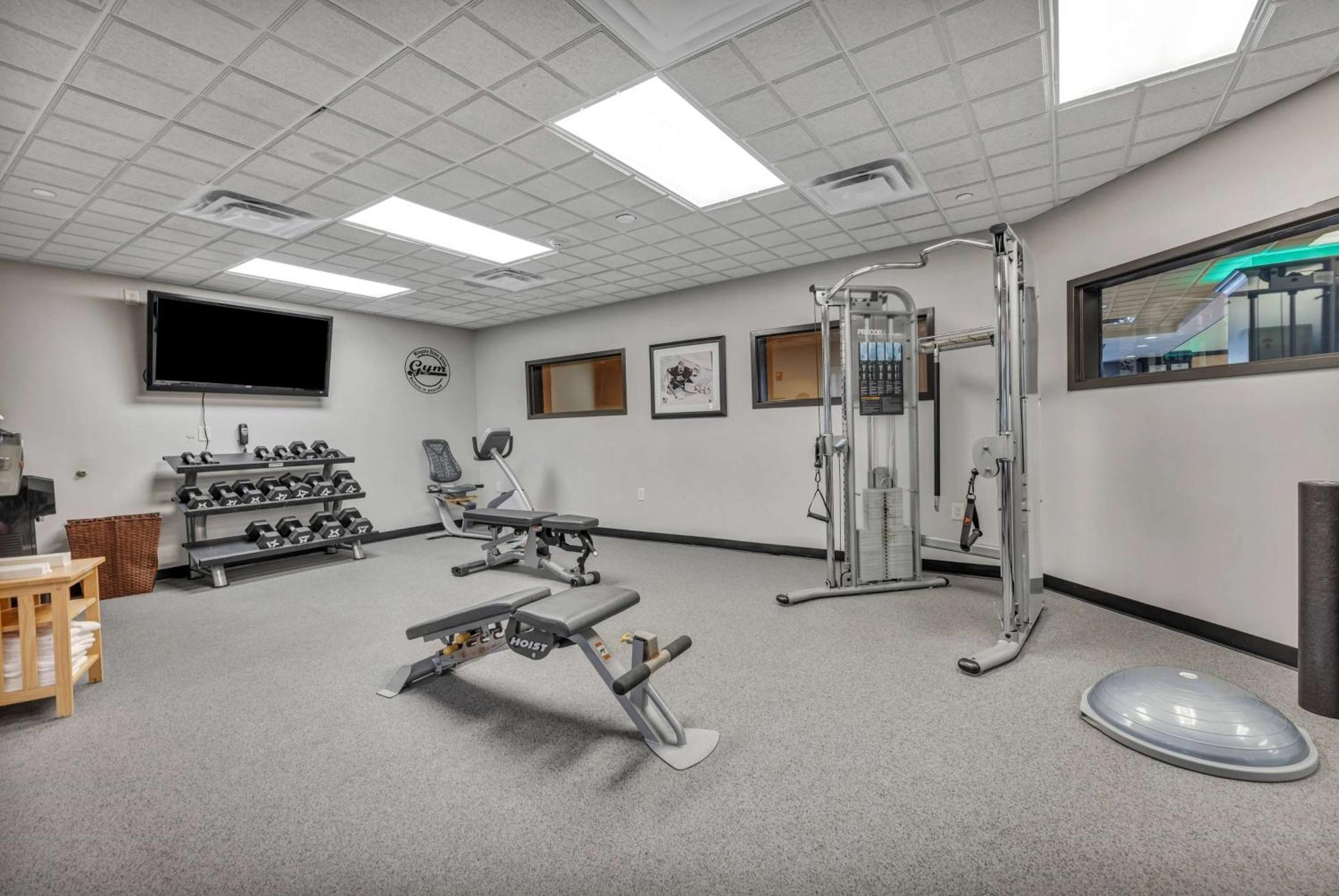 Wingate By Wyndham State Arena Raleigh/Cary Hotel Екстер'єр фото