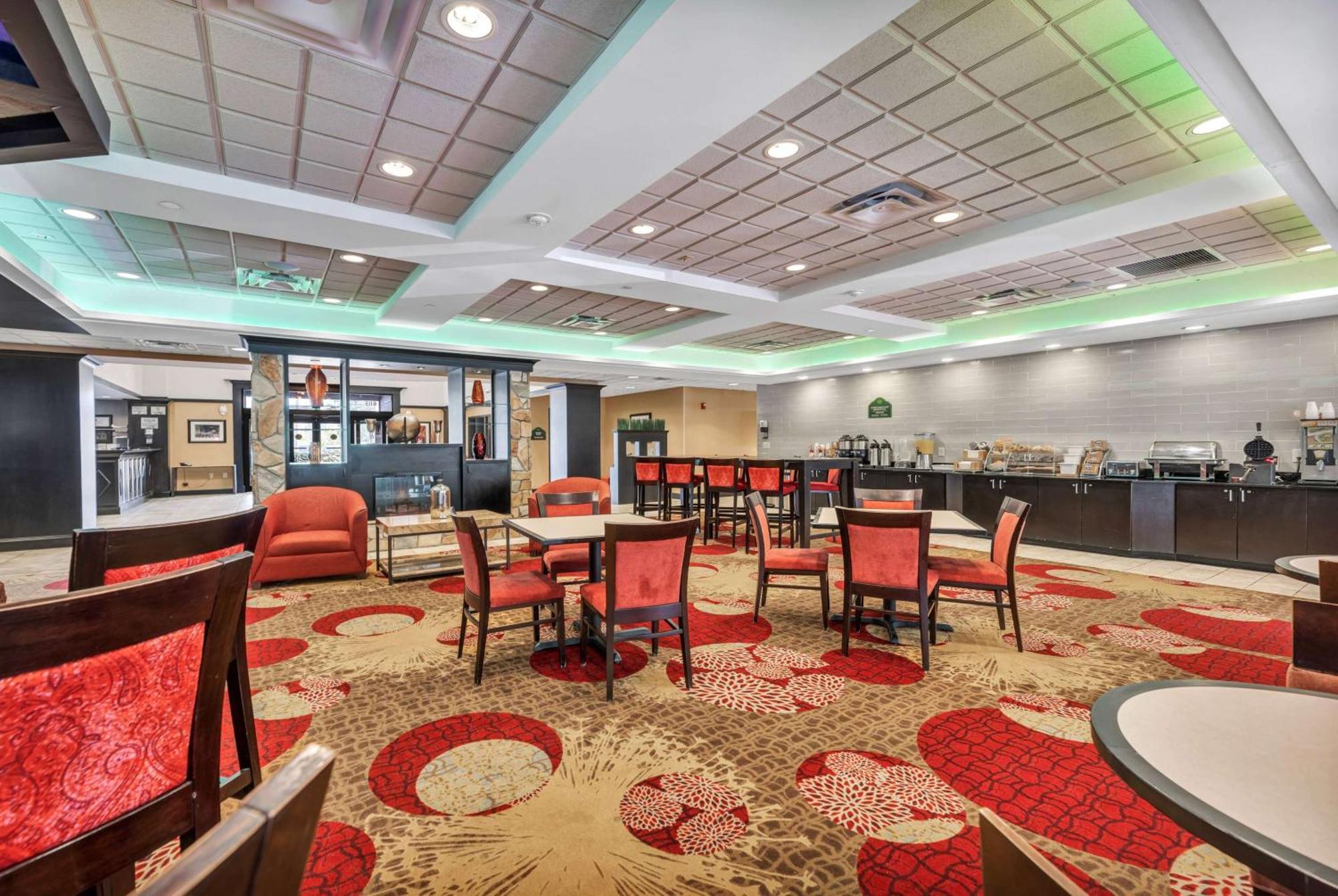 Wingate By Wyndham State Arena Raleigh/Cary Hotel Екстер'єр фото