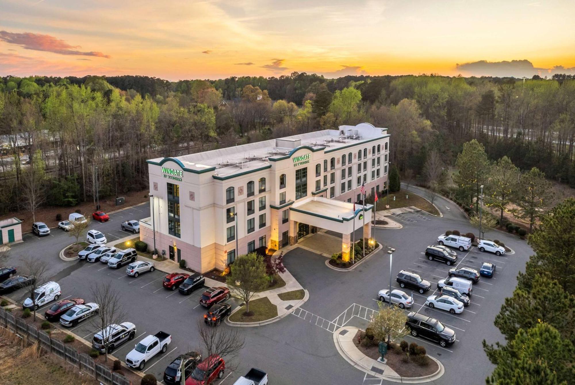 Wingate By Wyndham State Arena Raleigh/Cary Hotel Екстер'єр фото