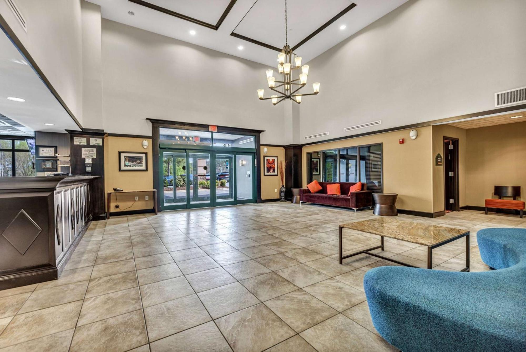 Wingate By Wyndham State Arena Raleigh/Cary Hotel Екстер'єр фото