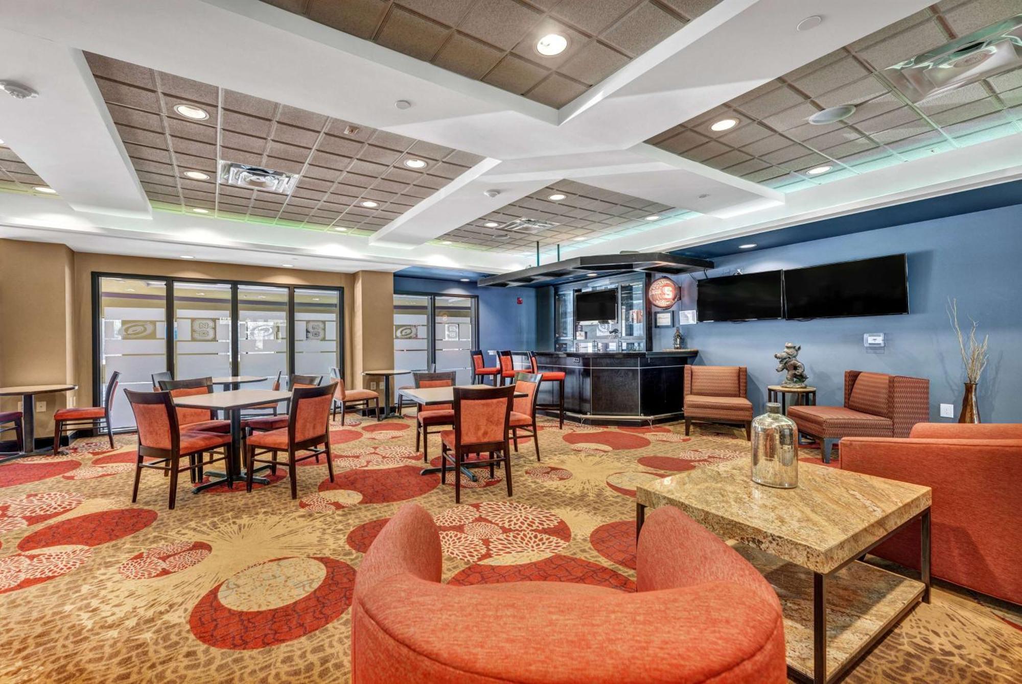 Wingate By Wyndham State Arena Raleigh/Cary Hotel Екстер'єр фото